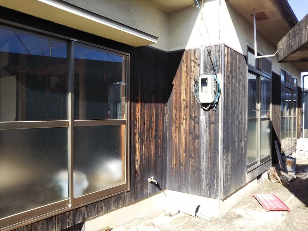 誰も住まないまま放置された空き家